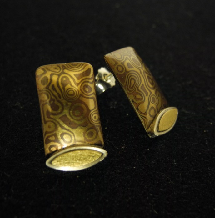 Große Chinesische Drachen-Ohrringe In Gold – Statement-Ohrringe Mit Nieten, Schlangen-Motiv, Clip-On
